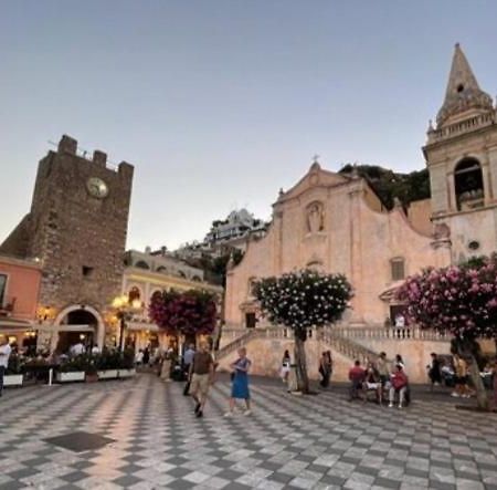 Romantica Casa A Taormina Exteriör bild
