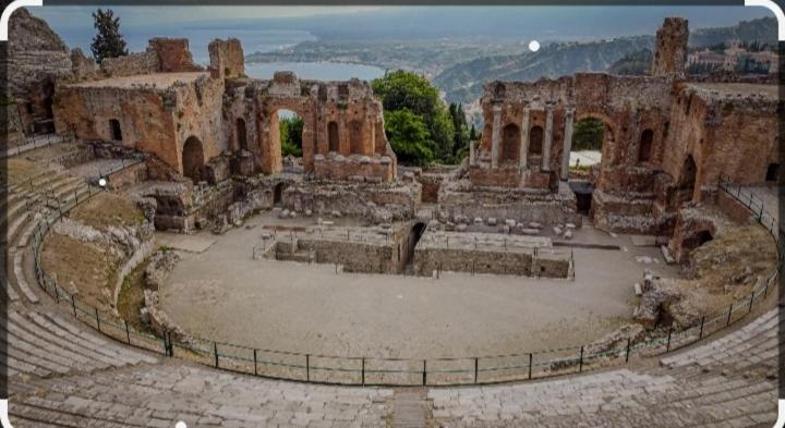 Romantica Casa A Taormina Exteriör bild
